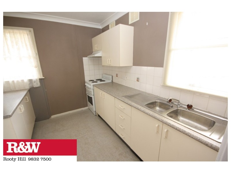 61 JERSEY ROAD, Blackett NSW 2770