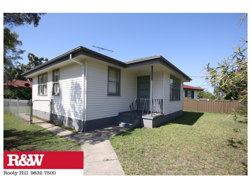 9 MALLEE STREET, North St Marys NSW 2760