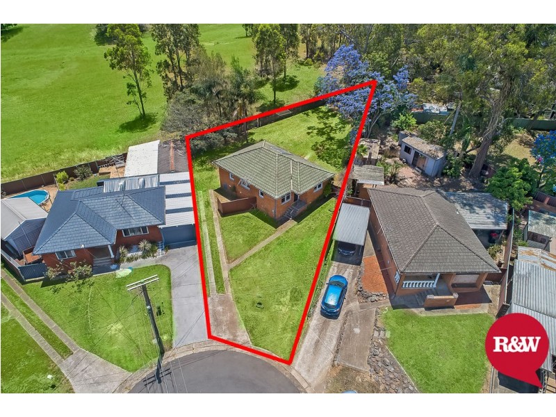 8 Petrel Place, Tregear NSW 2770
