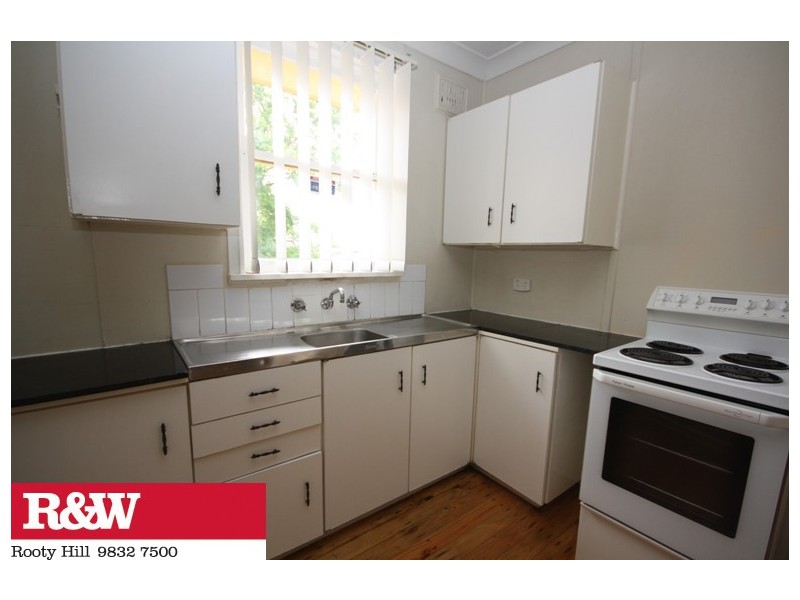 6 HARDY STREET, Blackett NSW 2770