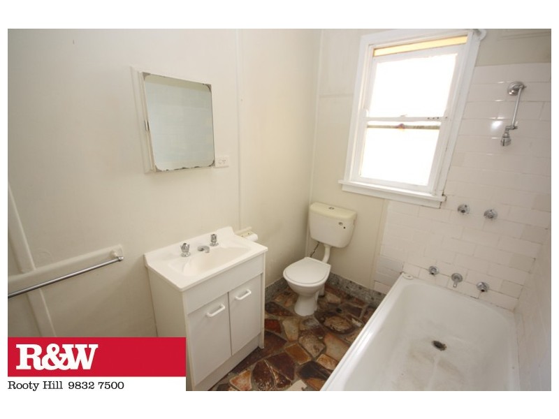 6 HARDY STREET, Blackett NSW 2770