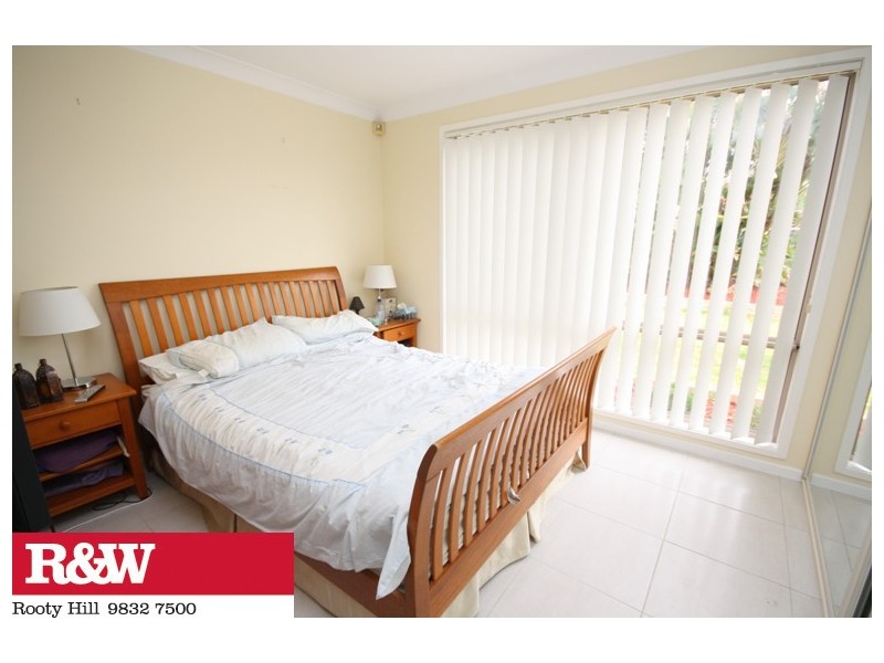 4 LYDIA PLACE, Hassall Grove NSW 2761