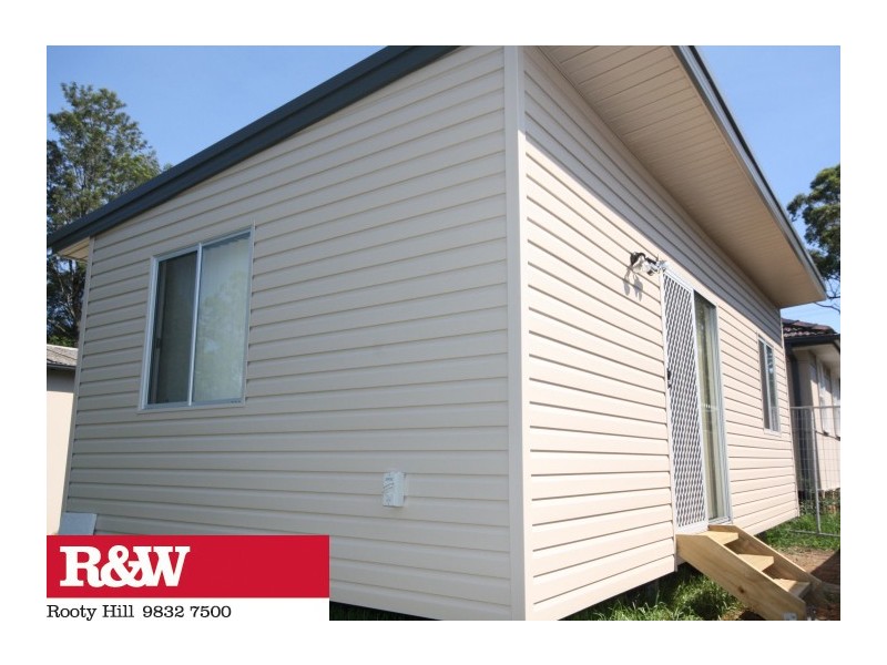 39A LINGAYEN AVENUE, Lethbridge Park NSW 2770