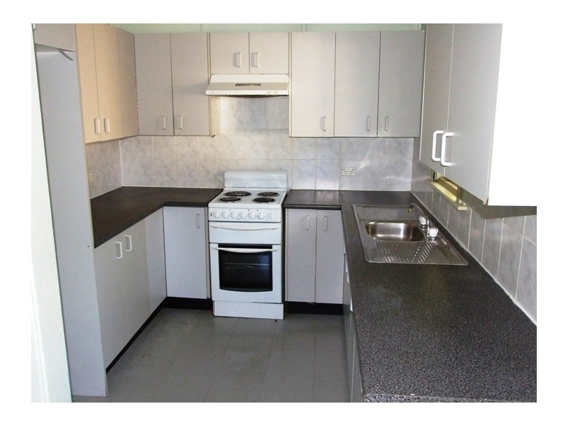 41 LINGAYEN AVENUE, Lethbridge Park NSW 2770