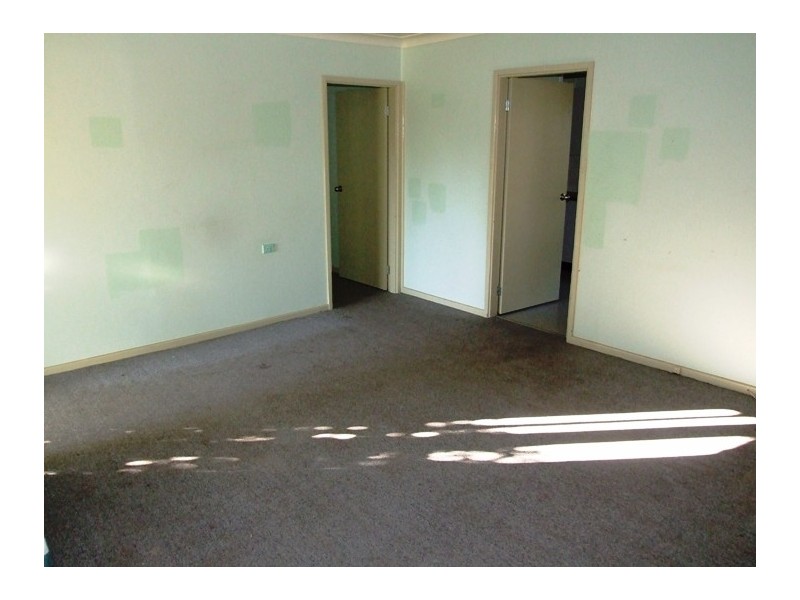 41 LINGAYEN AVENUE, Lethbridge Park NSW 2770