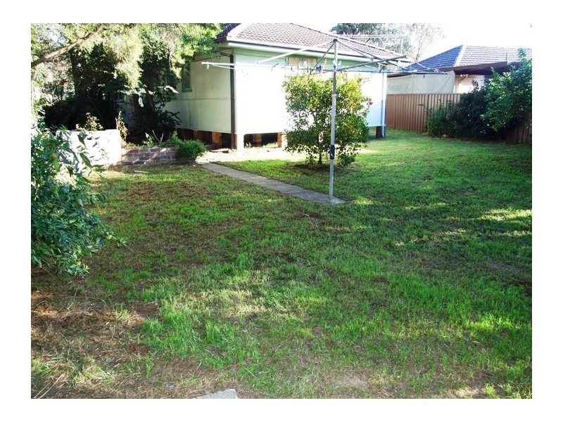 41 LINGAYEN AVENUE, Lethbridge Park NSW 2770