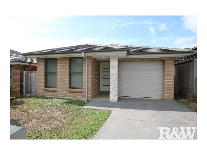 12 Twynam Place, Minto NSW 2566
