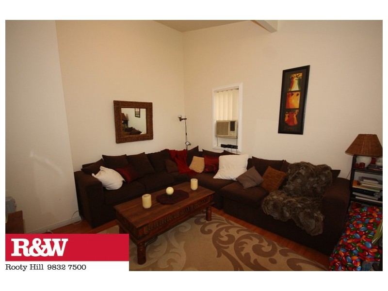 11 HAMMON AVENUE, Doonside NSW 2767