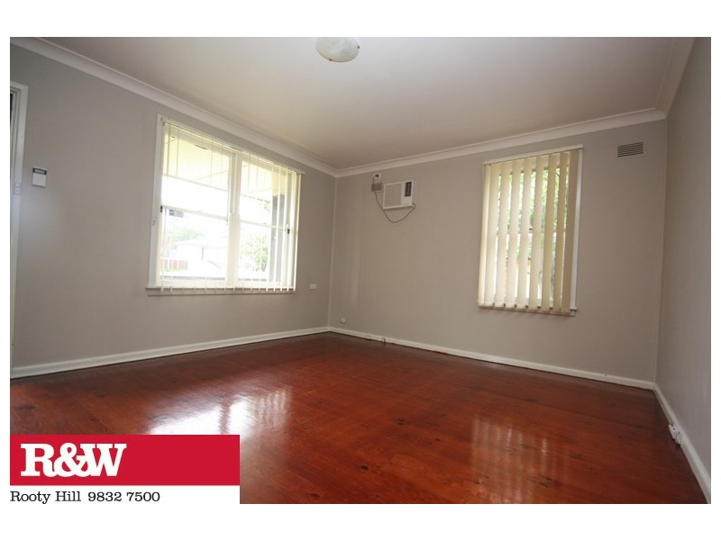 15 MIKKELSON AVENUE, Tregear NSW 2770