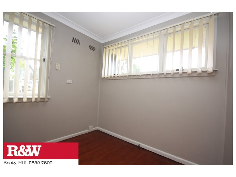 15 MIKKELSON AVENUE, Tregear NSW 2770