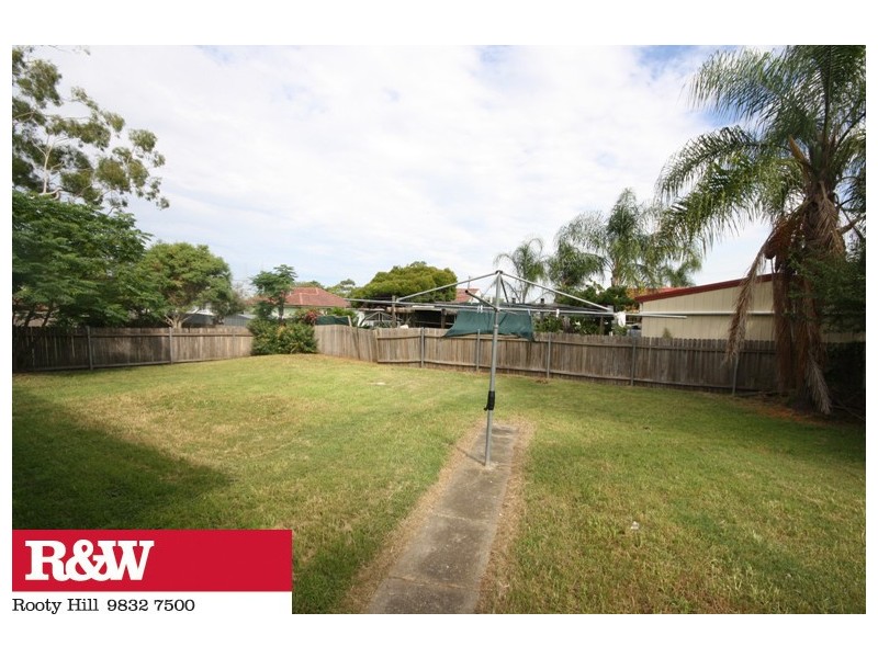 15 MIKKELSON AVENUE, Tregear NSW 2770