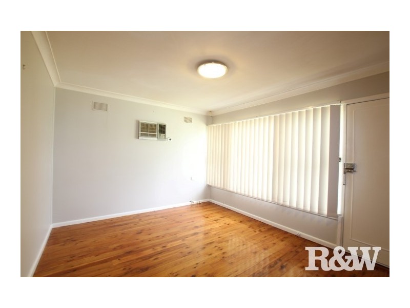 20 Melanesia Avenue, Lethbridge Park NSW 2770