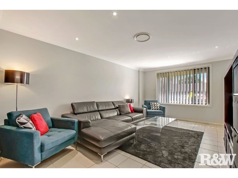 5 Bond Place, Oxley Park NSW 2760