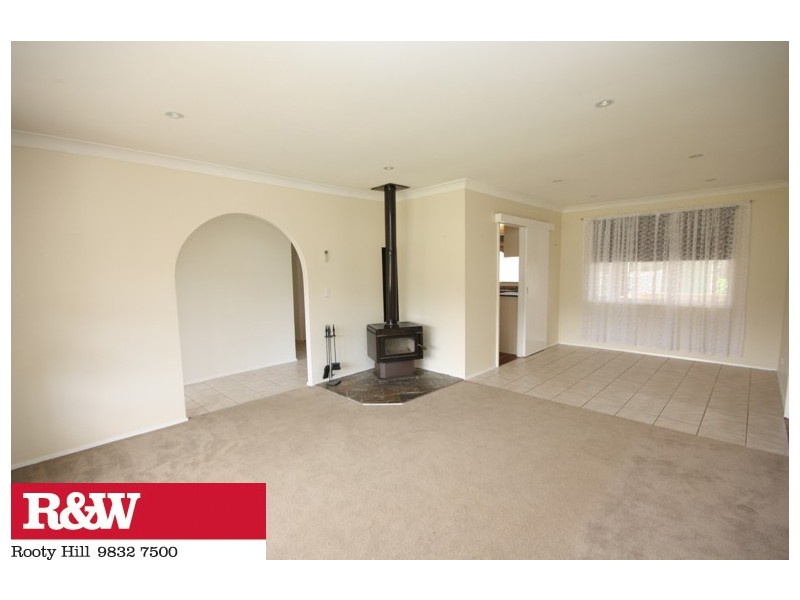 7 CHARLES STURT DRIVE, Werrington County NSW 2747