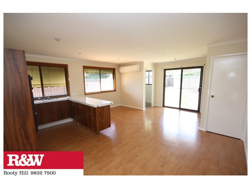 147 BANKS DRIVE, St Clair NSW 2759