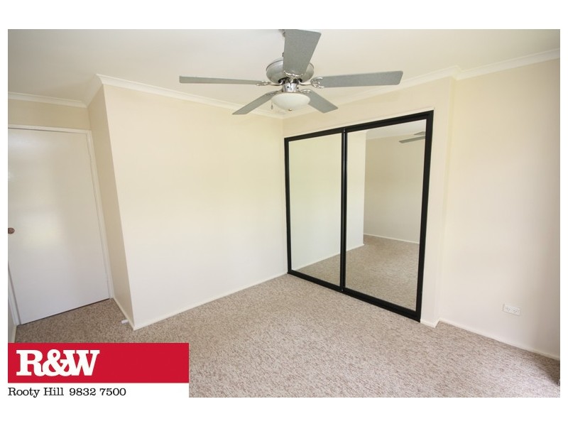 147 BANKS DRIVE, St Clair NSW 2759