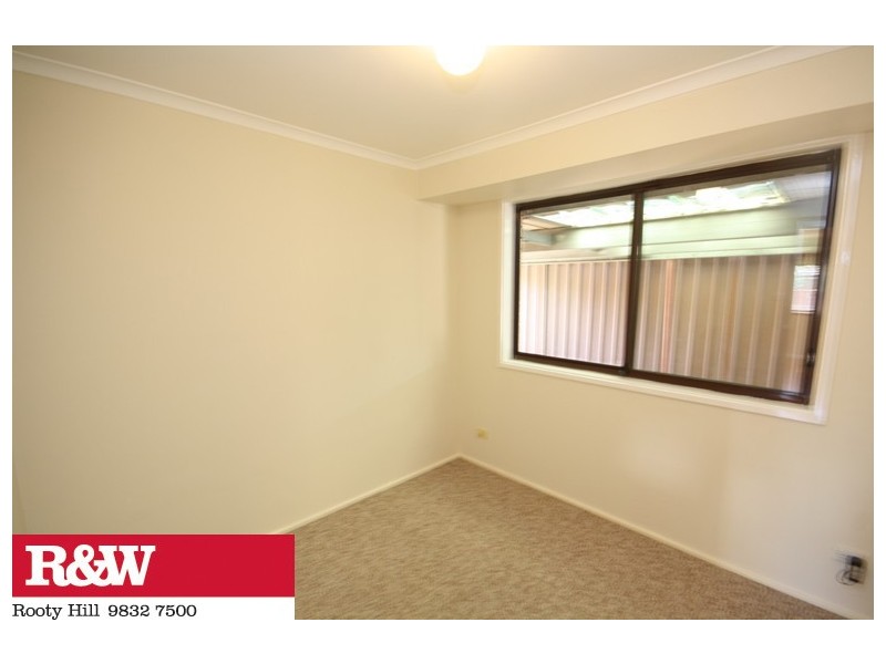 147 BANKS DRIVE, St Clair NSW 2759