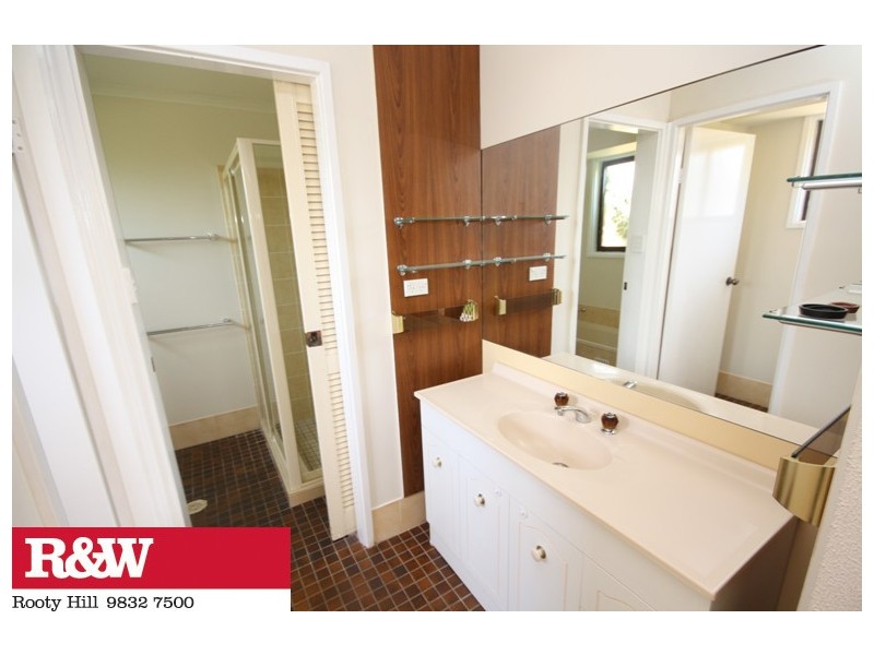 147 BANKS DRIVE, St Clair NSW 2759