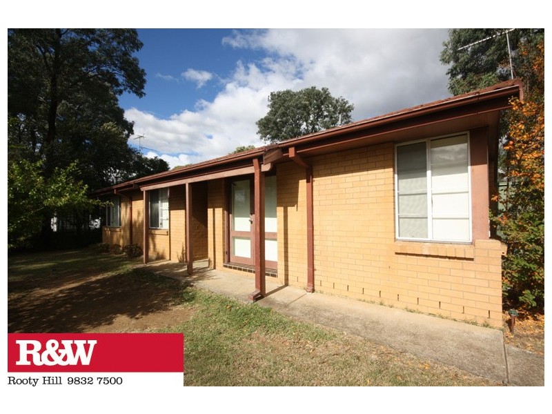 33 LIDDLE STREET, St Marys NSW 2760