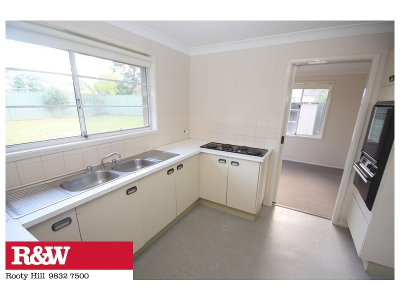 33 LIDDLE STREET, St Marys NSW 2760