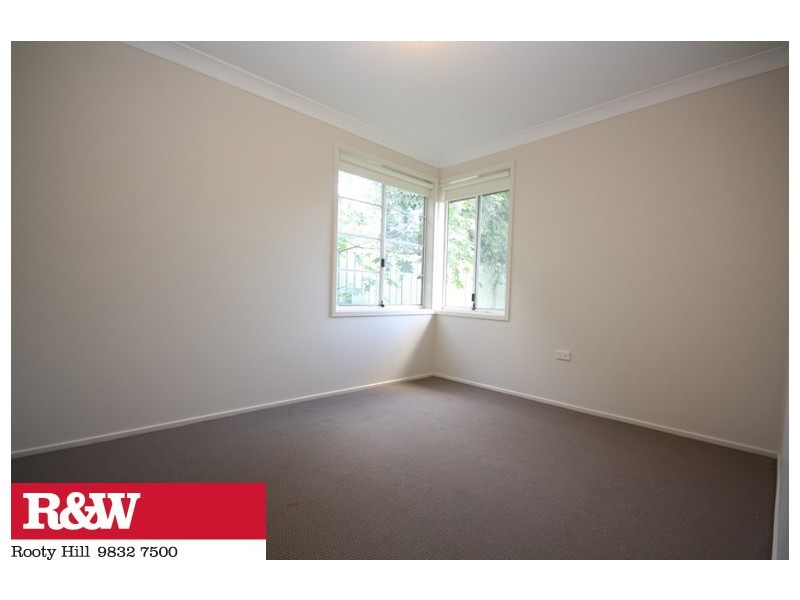 33 LIDDLE STREET, St Marys NSW 2760