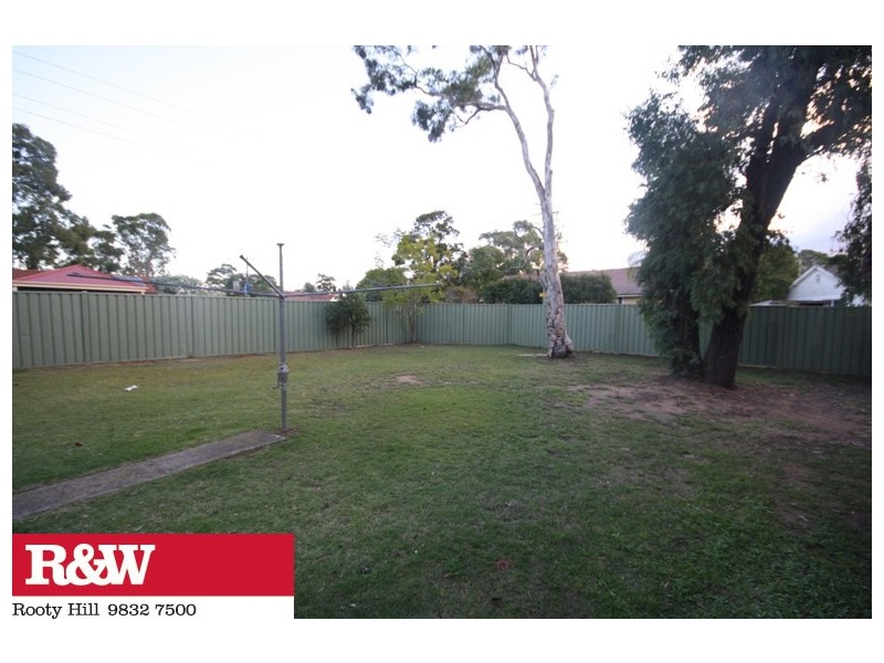 33 LIDDLE STREET, St Marys NSW 2760