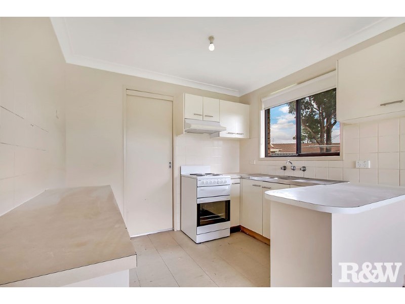 10 Magyar Place, Oakhurst NSW 2761