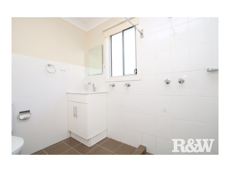 39A Lingayen Avenue, Lethbridge Park NSW 2770