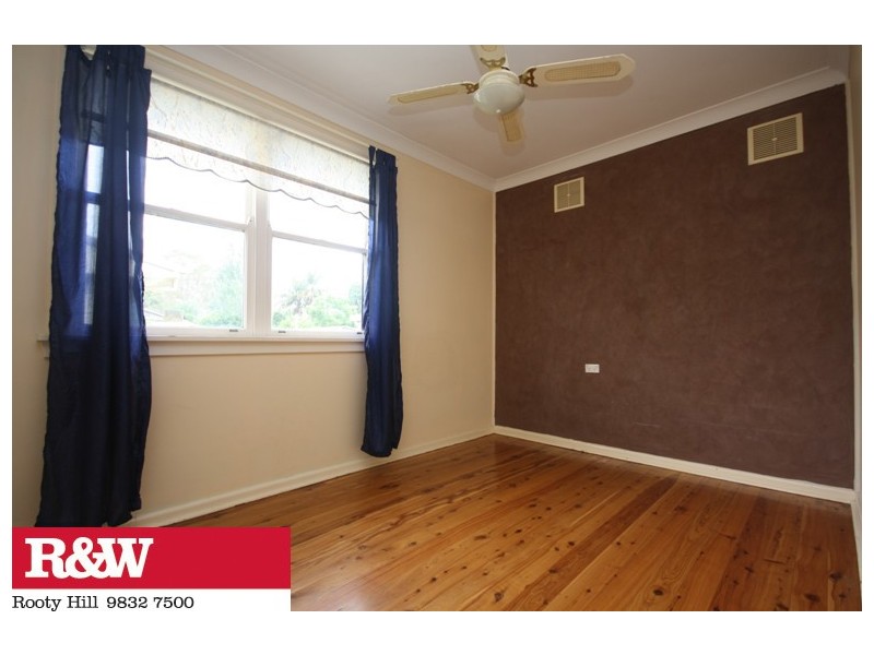 38 WAIKANDA CRESCENT, Whalan NSW 2770