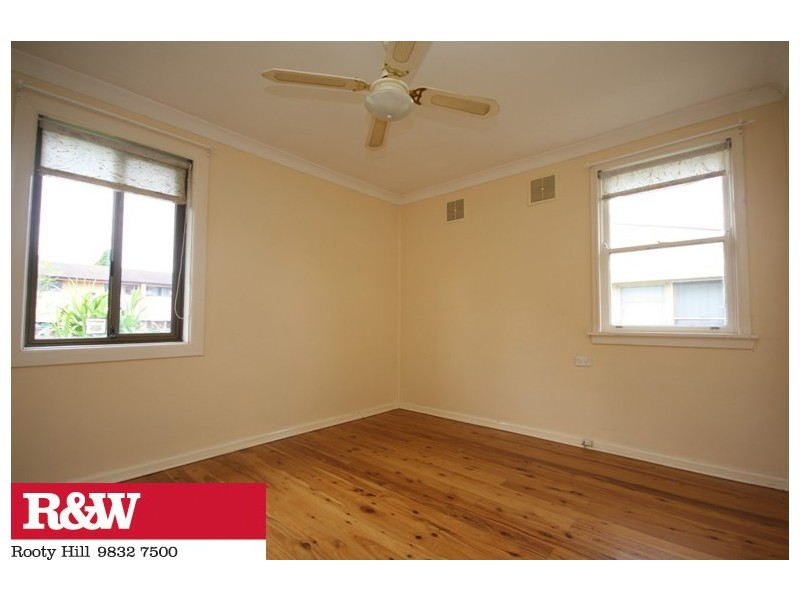 38 WAIKANDA CRESCENT, Whalan NSW 2770