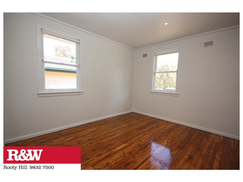 29 CEDAR CRESCENT, St Marys NSW 2760