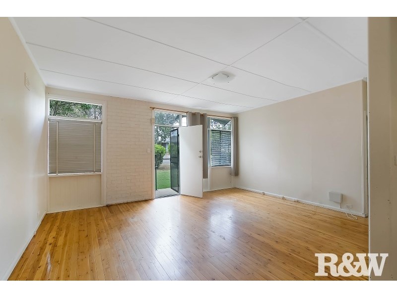 24 Guildford Road, Cambridge Park NSW 2747