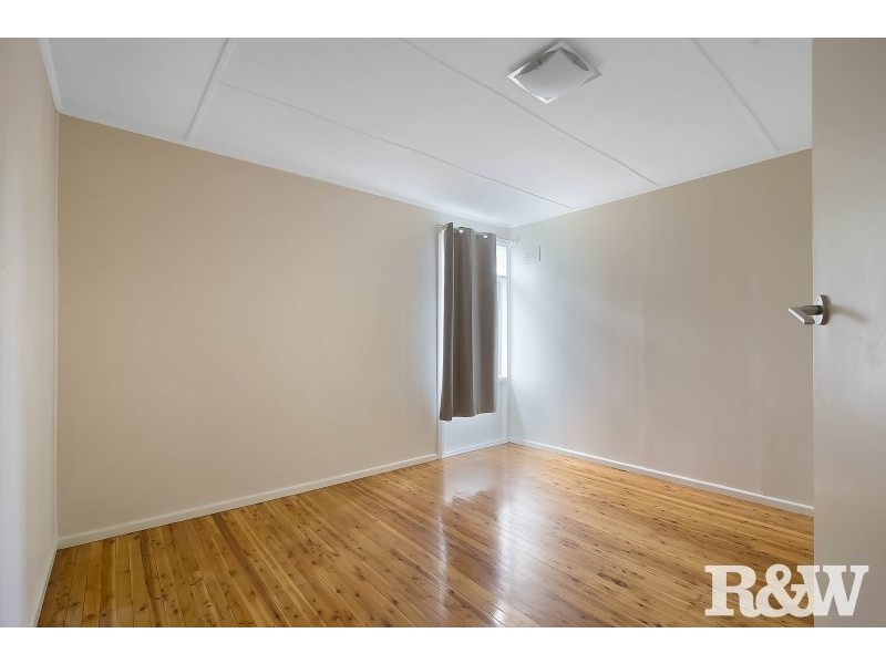 24 Guildford Road, Cambridge Park NSW 2747