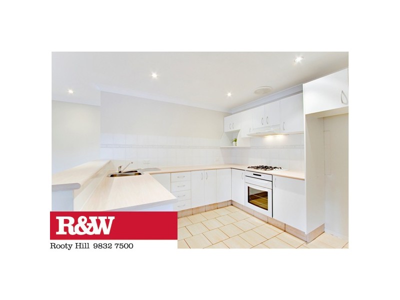 32 HESELTINE PLACE, Rooty Hill NSW 2766