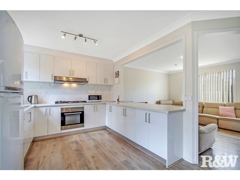 5B Dimascio Place, Oakhurst NSW 2761