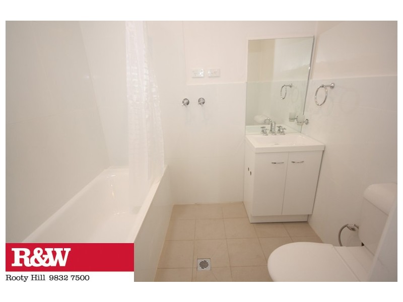 24 GUILDFORD ROAD, Cambridge Park NSW 2747