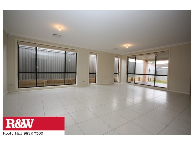 4 EDEN GROVE CIRCUIT, Rooty Hill NSW 2766