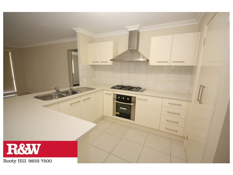 4 EDEN GROVE CIRCUIT, Rooty Hill NSW 2766