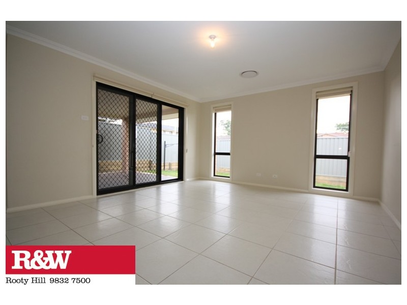 4 EDEN GROVE CIRCUIT, Rooty Hill NSW 2766