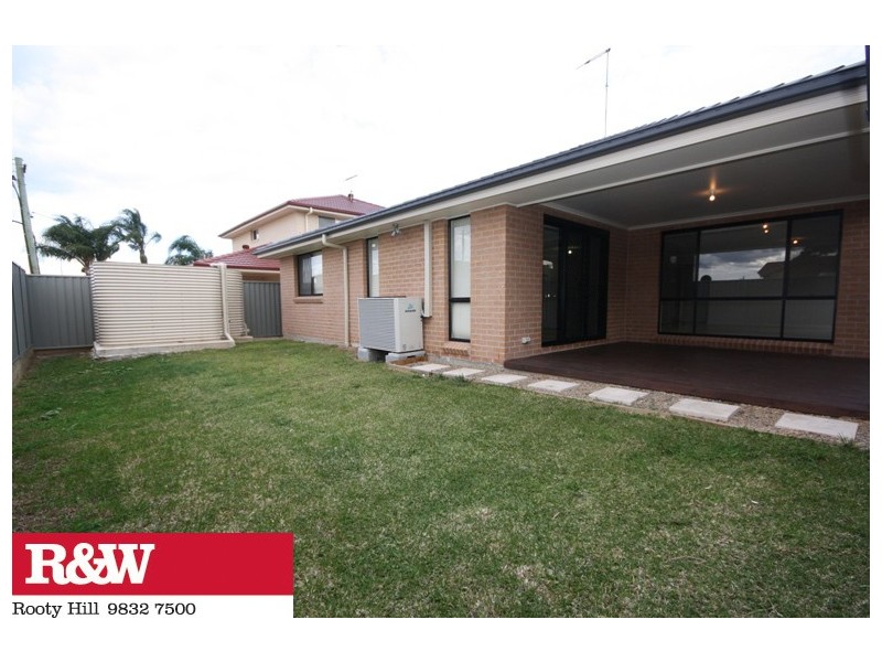 4 EDEN GROVE CIRCUIT, Rooty Hill NSW 2766