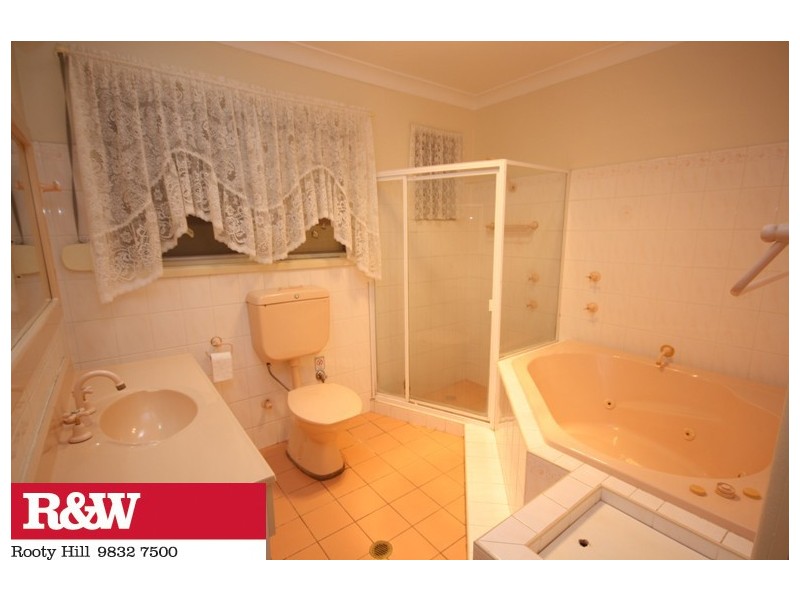 25 SHEBA CRESCENT, South Penrith NSW 2750