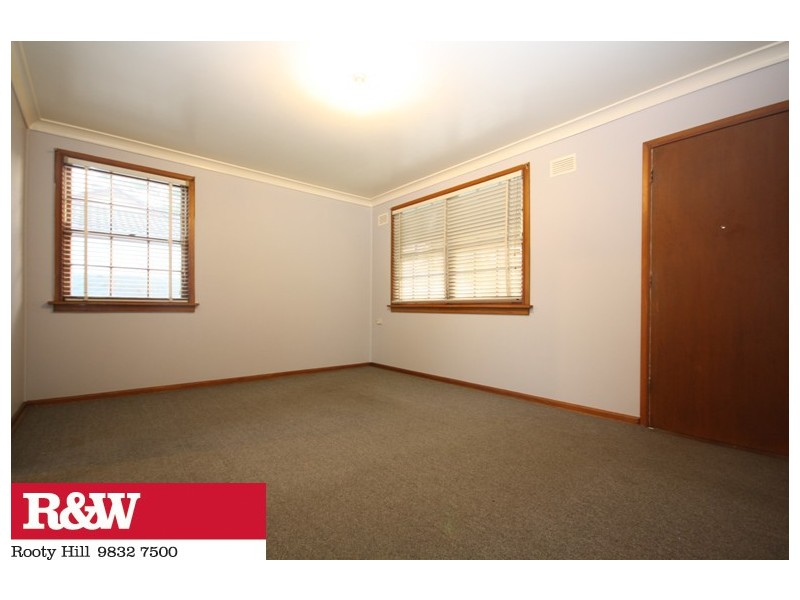 420 LUXFORD ROAD, Lethbridge Park NSW 2770