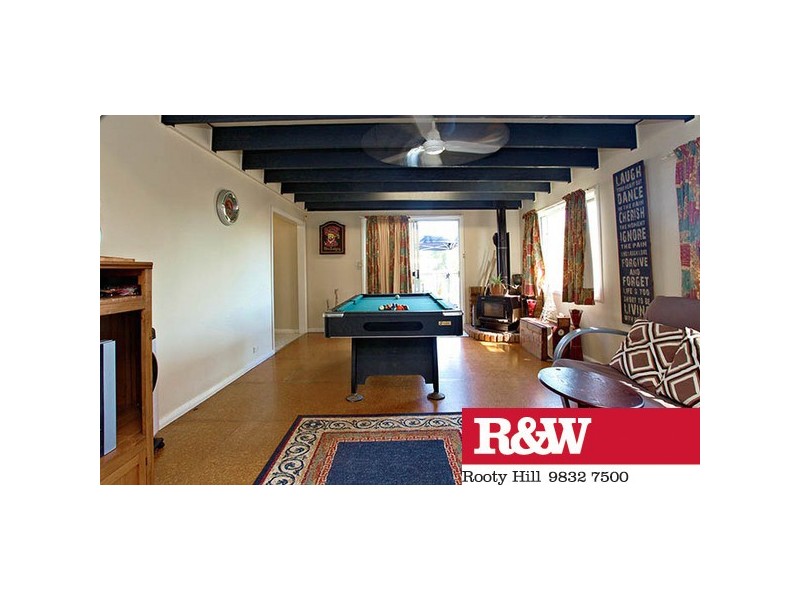 6 PALMYRA AVENUE, Lethbridge Park NSW 2770