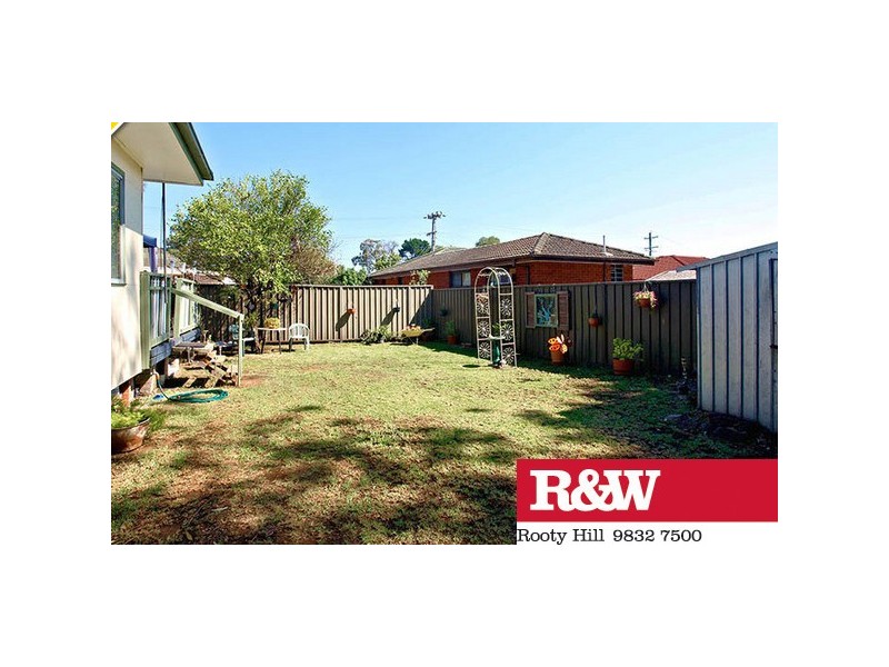 6 PALMYRA AVENUE, Lethbridge Park NSW 2770