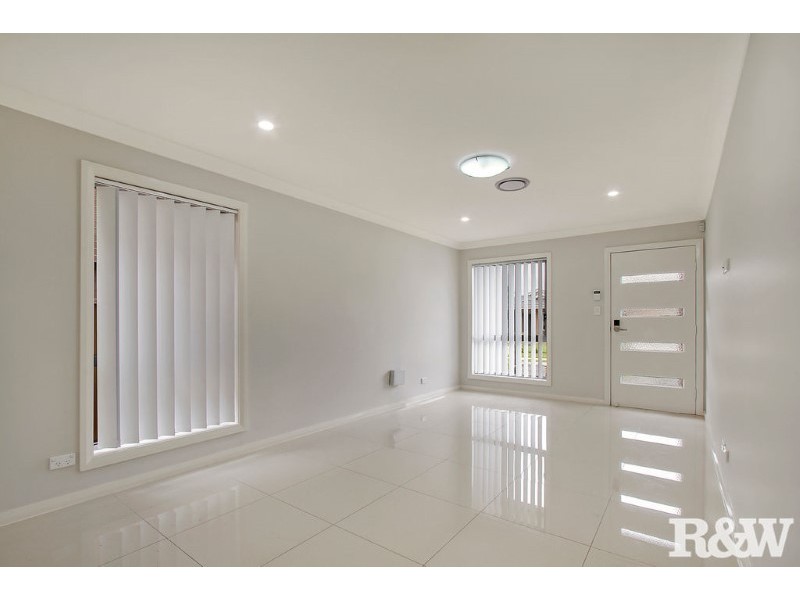 35 Waring Crescent, Plumpton NSW 2761