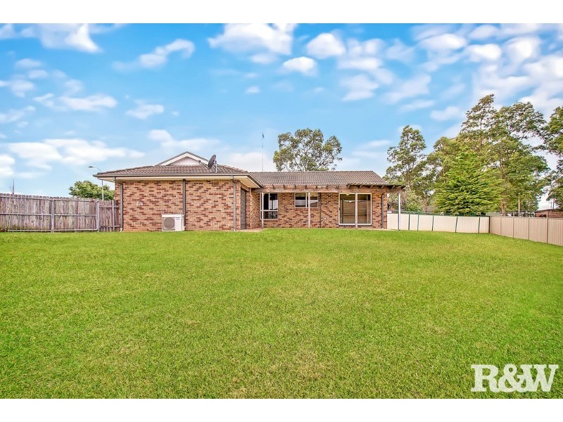 16 Leane Place, Cranebrook NSW 2749