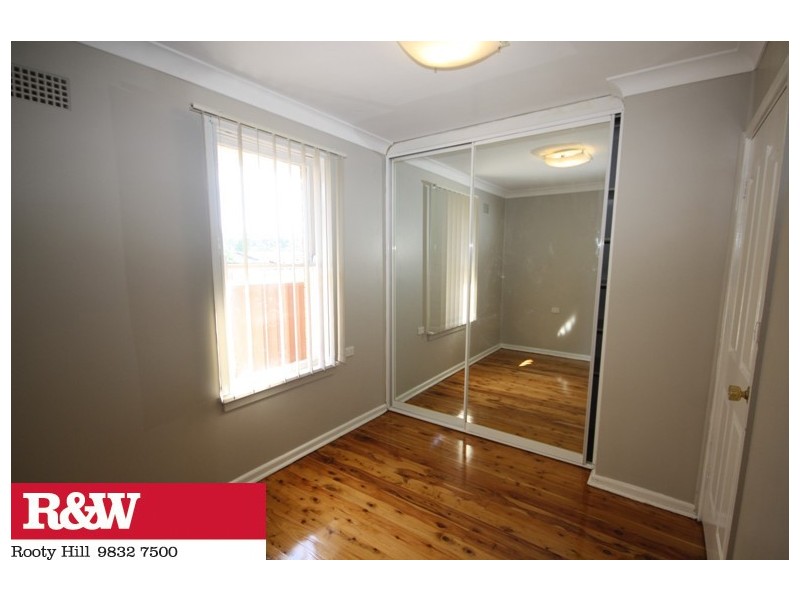 5 LINGAYEN AVENUE, Lethbridge Park NSW 2770