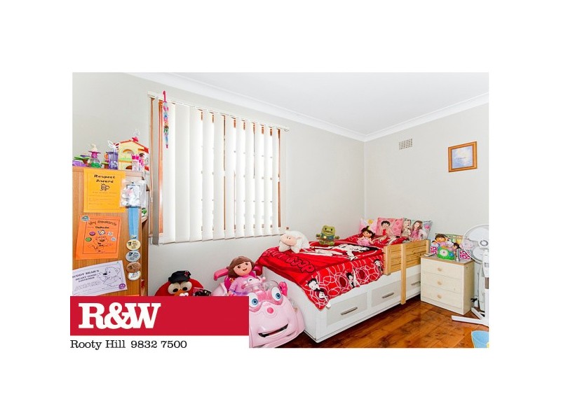 80 LUCENA AVENUE, Lethbridge Park NSW 2770