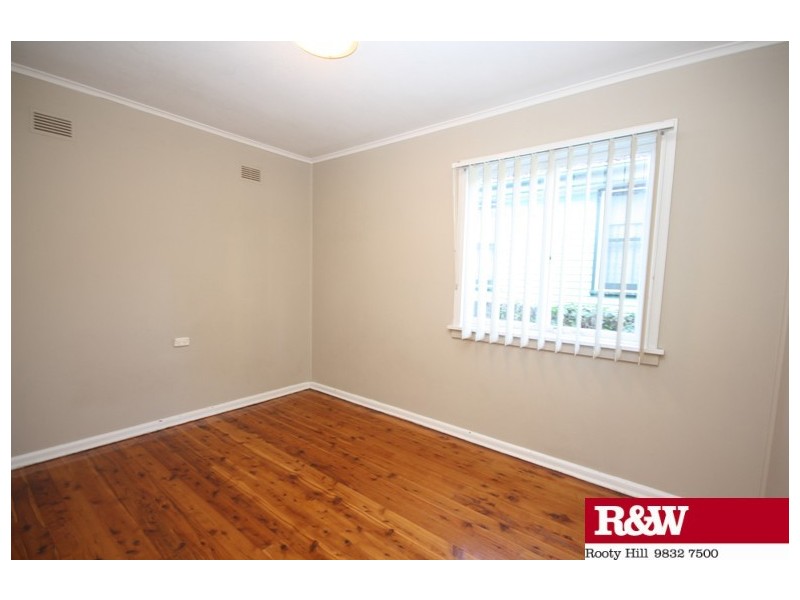 82 BULOLO DRIVE, Whalan NSW 2770