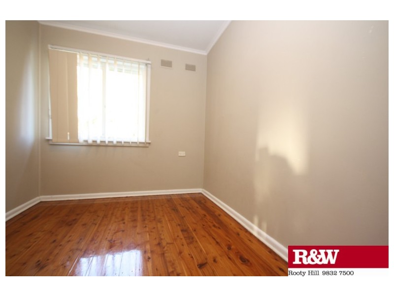 82 BULOLO DRIVE, Whalan NSW 2770